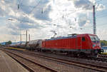 Die DB Cargo 187 161 (91 80 6187 161-5 D-DB) fährt am 31.08.2019 mit einem gemischten Güterzug durch Koblenz-Ehrenbreitstein rheinabwärts in Richtung Norden.