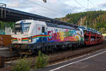 Die wunderschöne SIEMENS Vectron MS 193 366-2 „I am Einziganders“ (91 80 6193 366-2 D-DB) der DB Cargo AG fährt am Abend des 24 Juni 2025, mit einem mit Gelände-SUV´s