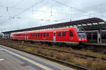 Der Dieseltriebwagen mit Neigetechnik 612 987 / 612 487 (95 80 0612 987-7 D-DB / 95 80 0612 487-8 D-DB), ein Bombardier  RegioSwinger  der DB Regio Bayern, hat als RE 30 (N�rnberg – Pegnitz