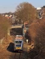 GTW 2/6 der Hellertalbahn f�hrt am 19.03.2012 von Herdorf weiter in Richtung Betzdorf.
