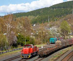  Die 275 005-7 (92 80 1275 005-7 D-KSW) der Kreisbahn Siegen-Wittgenstein (KSW), ex CFL Cargo 1505, ex HGK DH 43, wartet am 03.04.2017 in Herdorf auf der KSW-Infrastruktur  Freien Grunder Eisenbahn 