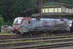 Werbevectron 193 773 steht am Abend von 18 Mai 2018 in Kufstein.