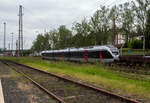 Der VIAS Stadler FLIRT ET 23-11-03 /231103 (94 80 0427 102-9 D-VIASR / 94 80 0827 102-5 D-VIASR / 94 80 0427 602-8 D-VIASR), ex DB, ex Abellio Rail NRW ET 23 2103  Werdohl ,  ex ET 23 003, erreicht am