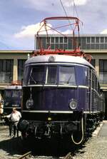   E 19 12 in der Ausstellung 100 Jahre elektrische Lokomtive in München Freimann am 25.05.1979.