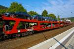 DB Autoreisezugwagen der Gattung DDm 915, hier am 23.08.2013 im DB Autozug AZ 1356 bei der Durchfahrt im Bahnhof Kirchen/Sieg.