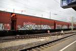 Planen-Schebewandwagen Himrrs-tt 326 80 D-DB 29 26 077-6 in Ulm am 24.11.2022.