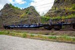 Vierachsiger Drehgestell-Flachwagen, mit Drehungen und Ladeschwellen, ohne Seiten- und Stirnwandklappen, 33 80 3825 173-6 D-ERR der Gattung Rpss-x, der ERR European Rail Rent GmbH am 30.04.2018 im