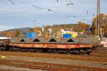Drehgestellflachwagen mit sechs Rads�tzen, mit Lademulden f�r Coiltransporte der Gattung Sahlmmps-t 721 Nummer 31 80 4838 718-3 TEN-RIV D-DB der DB Schenker Rail Deutschland AG, abgestellt am
