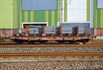 Drehgestellflachwagen mit sechs Rads�tzen, ohne Seiten- und Stirnw�nde, ohne Rungen, mit einem Ladegestell f�r Stahlkn�ppel, 31 80 4836 293-9 D-DB, der Gattung Salmmnps 706, der DB Cargo Deutschland