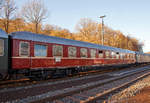   Speisewagen D-EFSK 56 80 88-40 061-5 WRm der Eisenbahnfreunde Treysa e.V., hier am 03.12.2016 im Zugverband beim Bahnhof Westerburg.
