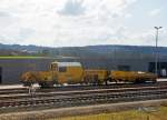 
Die Framafer Universal-Stopfmaschinen (Bourreuse-niveleuse-dresseuse mixte) 99 87 9 124 323-6   La Moselle  (Mosel) vom Typ ZCA 2000 LGV für die französischen Hochgeschwindigkeitsstrecken, abgestellt beim Bahnhof Besançon Franche-Comté TGV am 27.03.2015, aufgenommen auf unserer Rückreise aus einem TGV.