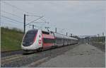 Der Lyria TGV 4719 ist als SNCF TGV 6703 von Paris nach Mulhouse unterwegs und verl�sst den TGV Bahnhof Belfort Montbeliard.