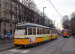 Die ATM Tram 4613 Mail�nder Verkehrsgesellschaft Azienda Trasporti Milanesi (ATM) erreicht am 29.12.2015 als Linie 14 an der Station Lanza M2 in der Foro Buonaparte. 

Von der Tram ATM Serie 4600 wurden 1955 von Stanga in Padua  13 Fahrzeuge gebaut (4601bis 4613), die elektrische Ausr�stung ist von TIBB, 10 Fahrzeuge sind heute noch im Einsatz. Die Entwicklung basiert auf der Serie 5300, jedoch sind diese hier als 2 teilige Gelenktriebwagen ausgef�hrt.  �hnlich (fast baugleich) ist die ATM Serie 4700 jedoch wurden diese 20 Fahrzeuge 1956 bis 1960 von Breda und TIBB gebaut. Die Serie 4600 hat eine elektropneumatische Steuerung, die Serie 4700 hat hingegen eine reine elektrische Steuerung.

TECHNISCHE DATEN:
Spurweite: 1.435 mm
Anzahl der Achsen: 6
Achsformel: Bo' 2' Bo'
Stromsystem: 550 V DC (=)
Baujahr: 1955
L�nge �ber alles: 19.840 mm
Achsabstand im Drehgestell: 1.800 mm
Drehzapfenabst�nde: 6.300 mm
Lauf- und Treibraddurchmesser: 680 mm
Breite: 2.400 mm
H�he: 3.212 mm
Eigengewicht: 26,5 t
Sitzpl�tze: 36
Stehpl�tze: 139
Fu�bodenh�he: 880 mm
Leistung: 4 x 55 kW (220 kW)
H�chstgeschwindigkeit: 45 km/h
Motoren: 4 St�ck vom Typ TIBB GLM 0300