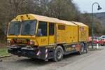 Dieser VAIA CAR Zweiwegefahrzeug (Schieneschwei�wagen), von LSF, steht in Drauffelt bereit um seine Arbeit auf der Gleisbaustelle zu beginnen.