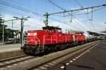 Mit f�nf Kesselwagen mit Methanol steht 6418 am 10 Augustus 2020 in Tilburg.
