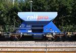Einer der 12 Wagen die eingesetzt wurden um den Neuschotter nach Schleswig zu transportieren war der zweiachsige Selbstentladewagen der Gattung F(ccpps) der holländischen Firma RailPro