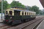W�hrend ein Bahnhofsfest steht CREW2454 eigener Blokkendoos 9002 am 8 Juni 2024 in Baarn.