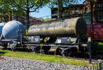 Der zweiachsige Kesselwagen (für Ladegut Teeröl / Kreosot) SM - Staatsmijnen in Limburg (Staatliche Bergwerke) NS 515615 [P], ex SM 10402, am 29 April 2025 im Het Spoorwegmuseum (bis 2005
