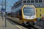Schmalspur N�VOG Triebwagen ET 5 der Mariazeller Bahn f�hrt aus dem Bahnhof von St. P�lten in Richtung Mariazell aus. 03.06.2023