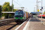 Die an die LTE Logistik- und Transport GmbH vermietete Vectron MS 193 261 (91 80 6193 261-5 D-ELOC) der ELL - European Locomotive Leasing, f�hrt am 20 September 2018 mit einem KLV-Zug durch den Hbf Brandenburg an der Havel in Richtung Berlin.

Die Vectron MS wurde 2016 von Siemens Mobilitiy in M�nchen-Allach unter der Fabriknummer 22193 gebaut. Diese Vectron Lokomotive ist als MS – Lokomotive (Mehrsystemlok) mit 6.400 kW und einer H�chstgeschwindigkeit von 200 km/h konzipiert. Sie ist in der Variante A10 ausgef�hrt und hat so die Zulassungen f�r Deutschland, �sterreich, Polen, Tschechien, Slowakei, Ungarn, Niederlande und Rum�nien (D / A / PL / CZ / SK / H / NL und RO).
