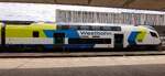 Der Triebkopf 93 81 4100 502-6 WSTBA, (genannt Panda) der WESTbahn, stand im Westbahnhof Wien.