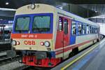 Diesel Triebzug 5047 010-3 steht am fr�hen Morgen im Bahnhof von Wien. 06.05.2026