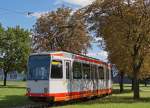 STRASSENBAHNBETRIEBE IN POLEN
Strassenbahn LODZ
Auf dem Strassenbahnnetz sind auch Gebrauchtwagen aus Bielefeld, Ludwigshafen und Mannheim im Einsatz. Am 20. August 2014 konnte der D�wag M6S 316 ex Ludwigshafen mit der  historischen Lackierung fotografiert werden.  
Foto: Walter Ruetsch