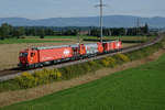 SBB: Der in Bern stationierte L�sch- und Rettungszug (LRZ) auf der alten Stammstrecke Olten - Bern bei Bettenhausen unterwegs am 24.