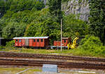 Der Werkzeugwagen X 40 85 94 46 400-5 CH-SBBI und die Klein-Schneeschleuder XTm 104 (99 85 94 91 104-7 CH-SBBI) sind am 28.05.