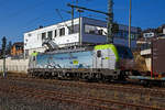 Die BLS Cargo 405 – Re 475 405-7 (91 85 4475 405-7 CH-BLSC) f�hrt am 24.03.202, mit einem KLV-Zug, durch Niederschelden �ber Siegstrecke (KBS 460) in Richtung K�ln.