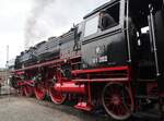 Die 01 202 hat Kohlen gebunkert und rollt nun langsam auf die Drehscheibe im Bw Dresden Altstadt beim 7.Dresdner Dampfloktreffen am 17.04.2015.