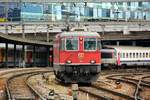 SBB Re 4/4 II 11144 ebenfalls auf Solofahrt im Bhf Basel SBB am 01.06.2012