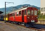   Der ex RhB Triebwagen ABe 4/4 I 35 der Museumsbahn Blonay–Chamby steht am 26.05.2012 mit 3 angeh�ngten Wagen im Bahnhof Vevey.