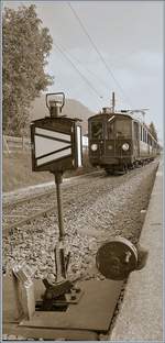 Der historische Martigny - Chatelard (MC) BCFe 4/4 N� 15 mit dem BFZt4 75 erreicht als Gastzug des Blonay - Chamby Themenveranstaltung  Le Valais en f�te sur la BC  den Bahnhof Blonay.