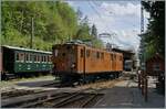 Nachdem die Bernina Bahn Ge 4/4 81 der Blonay Chamby Bahn ihren Extrazug nach Chamby brachte kehrt sie als Lokfahrt nach Chaulin zurück.