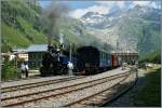 Gem�tliches Fachsimpeln unter Personal und Reisenden w�hrend des Wasser fassen.
