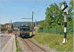 Der MOB Gem 2/2 2503 bringt auf der Strecke mit Weichen beladene Flachwagen nach Blonay.