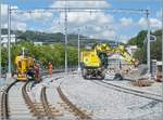 Bei Blick auf die �ppige Gleisanlage im neuen CEV MVR Bahnhof von Vevey kommt man darum herum an neue Expressz�ge Vevey - Interlaken - Grimselbahn - Andermatt zu denken, die dereinst aus diesem grossen Bahnhof abfahren werden...
... doch auch schon der Blonay-Chamby Riviara Belle Epoque Dampfzug d�rfte in Zukunft f�r einen herrlichen Kontras sorgen. 

Blick vom Fussg�nger�bergang auf den Bahnhof von Vevey welcher komplett umgebaut wird. 
