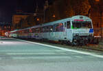 Nachtschw�rmereien - Ein Zug vom Voralpen-Express ist am 29.09.2012 (3:28Uhr) im Bahnhof Luzern abgestellt.