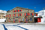 Der Bahnhof Ospizio Bernina (Bernina Hospiz) bei wundersch�nen Wetter am 18.02.2017.