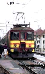 SBB De 4/4 Nr.1668 im Seetal am 14.10.1983.