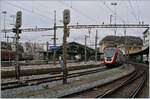 In Lausanne stand der Mini Twindexx RABe 502 403-4 (UIC 94 85 0 502 403-4 CH-SBB und ein 94) IC Twindexx für Testfahten der Vielfachsteuerung.