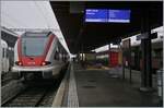 Der RE56 geht, der IR56 kommt - Der Fahrplanwechsel 2025/26 bescherte besonders im Jura einige Veränderungen: So wurde unter anderem die RE56 von Biel/Bienne nach Meroux durch die IR56 Strecke Biel/Bienne - Basel SBB ersetzt, womit auch hier der Halbstundentakt angeboten werden kann. Die IR56 werden von der BLS betrieben und sorgen nun im Jura für etwas mehr Farbe. Im Bild: der SBB RABe 522 205 der in Biel /Bienne auf die Abfahrt nach Meroux wartet. 

9. Dez.  2025