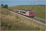 Ein TRAVYS RBDe 560  Domino  ist als Regionalzug von Le Brassus nach Vallorbe kurz vor Le Charbonnières unterwegs.

21. Juli 2022
