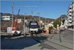 In Vevey wird seit August 2025 der CEV MVR Bahnhof umgebaut. - Mals sehne was an Ender rauskommt. 
Der CEV MVR Beh 2/6 7504 erreicht als R35 Vevey. 

3. Nov. 2025