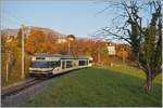 Der CEV MVR GTW Be 2/6 7004  Montreux  ist als Regionalzug auf dem Weg nach Blonay und hat gerade die Station St-L�gier Gare verlassen.