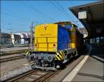 Am 847 905-7 der WRS (Widmer Rail Services AG) durchf�hrt am 29.05.2012 den Bahnhof von Lausanne.