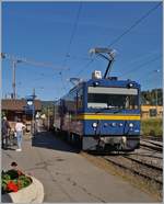 Die beiden MOB Gem 2/2 2504 und 2502 warten in Blonay auf die Abfahrt zur MOB (via Chamby) während es für mich Zeit wurde, zum abfahrbereiten Zug nach Vevey zu eilen.