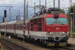 ZSSK Gorilla 350 015 treft mit ein IC aus KOsice nach Bratislava am 30 Mai 2015 in Zilina ein.