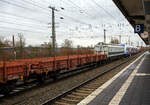 Vierachsiger Drehgestell-Flachwagen, mit Seiten- und Stirnwandklappen und mit Drehrungen, 31 56 3939 617-7 SK-CWAG, der Gattung Res, der slowakischen Vermietungsfirma Cargo Wagon a.s., am 14 Februar